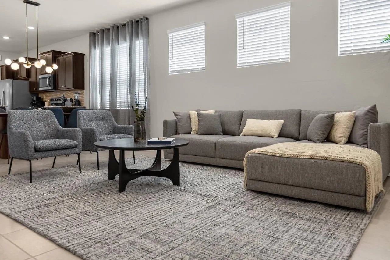 Brand New Themed Home With Amazing Club House Davenport Holiday home