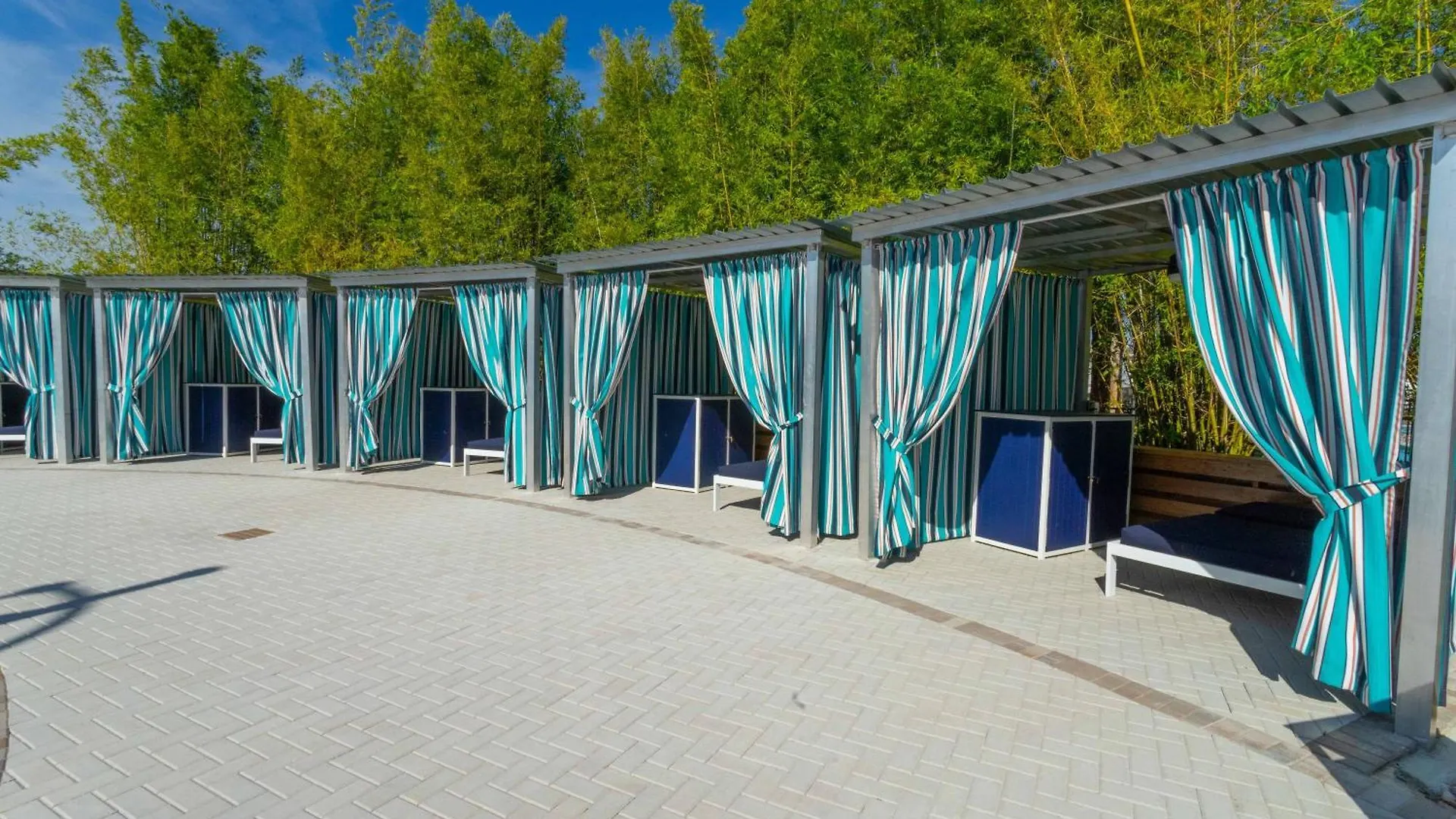 Brand New Themed Home With Amazing Club House Davenport