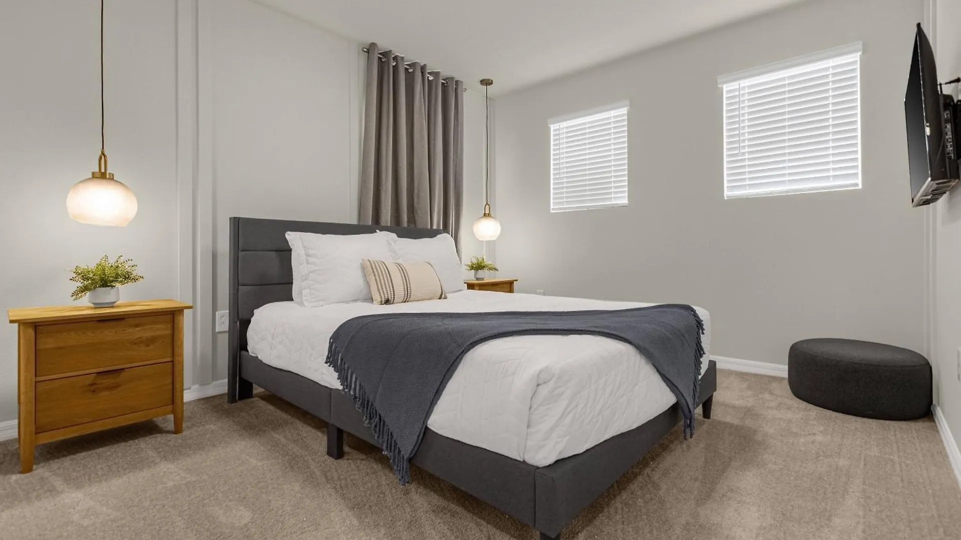 Brand New Themed Home With Amazing Club House Davenport